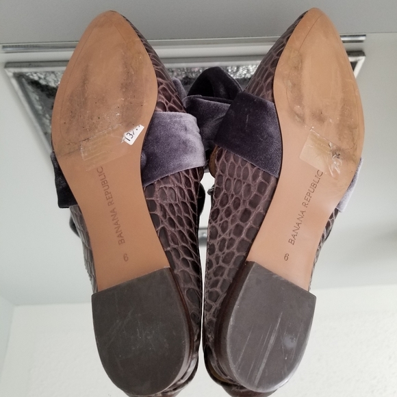 Banana Rebublic Leather snake skin shoes. - Picture 3 of 3